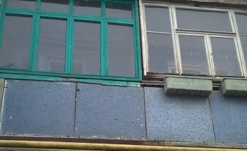 Остекление балкона ПВХ окнами (до)