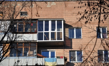 Остекление и ремонт балкона (после)