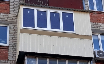 Остекление и обшивка балкона в Харькове