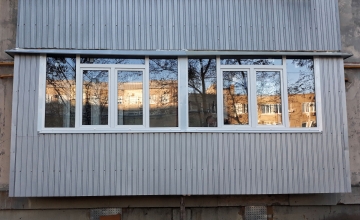 Обшивка балкона, ремонт балкона и его остекление  в Харькове